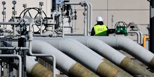 The euro soars and natural gas prices sinks,as Russia restores fuel supply through a crucial pipeline,