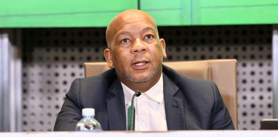 South Africa’s electricity minister supports coal in the short term while announcing 15GW of renewable energy for the next bid window