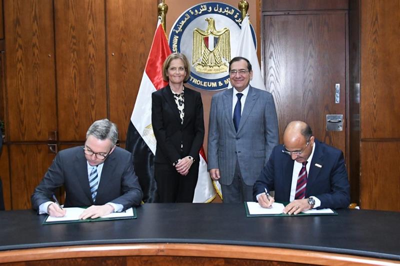 Egypt, Norway sign agreement for new $450 mln green methanol production project
